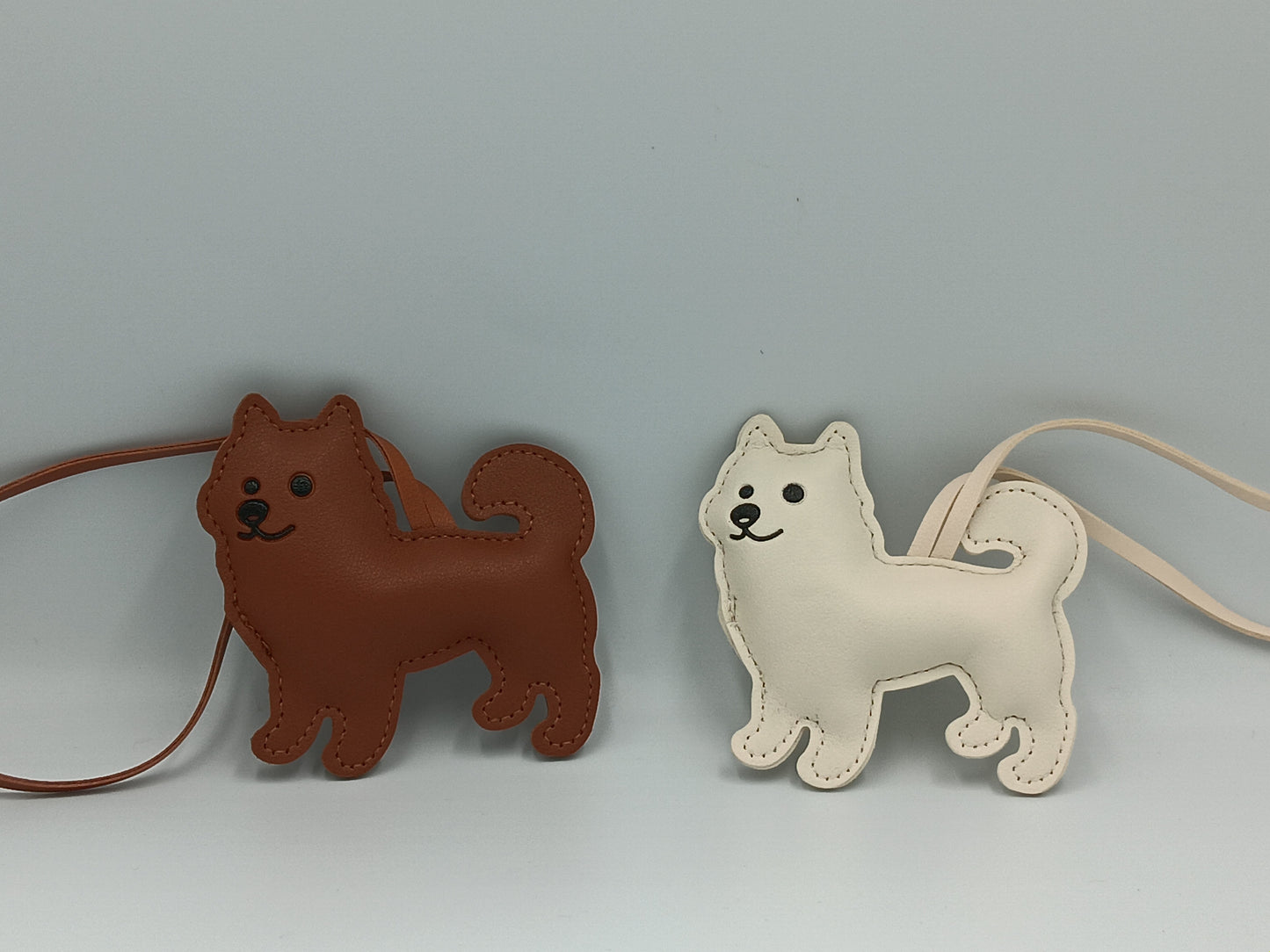 Spitz / Shiba - Leder-Schlüsselanhänger in Hundeform